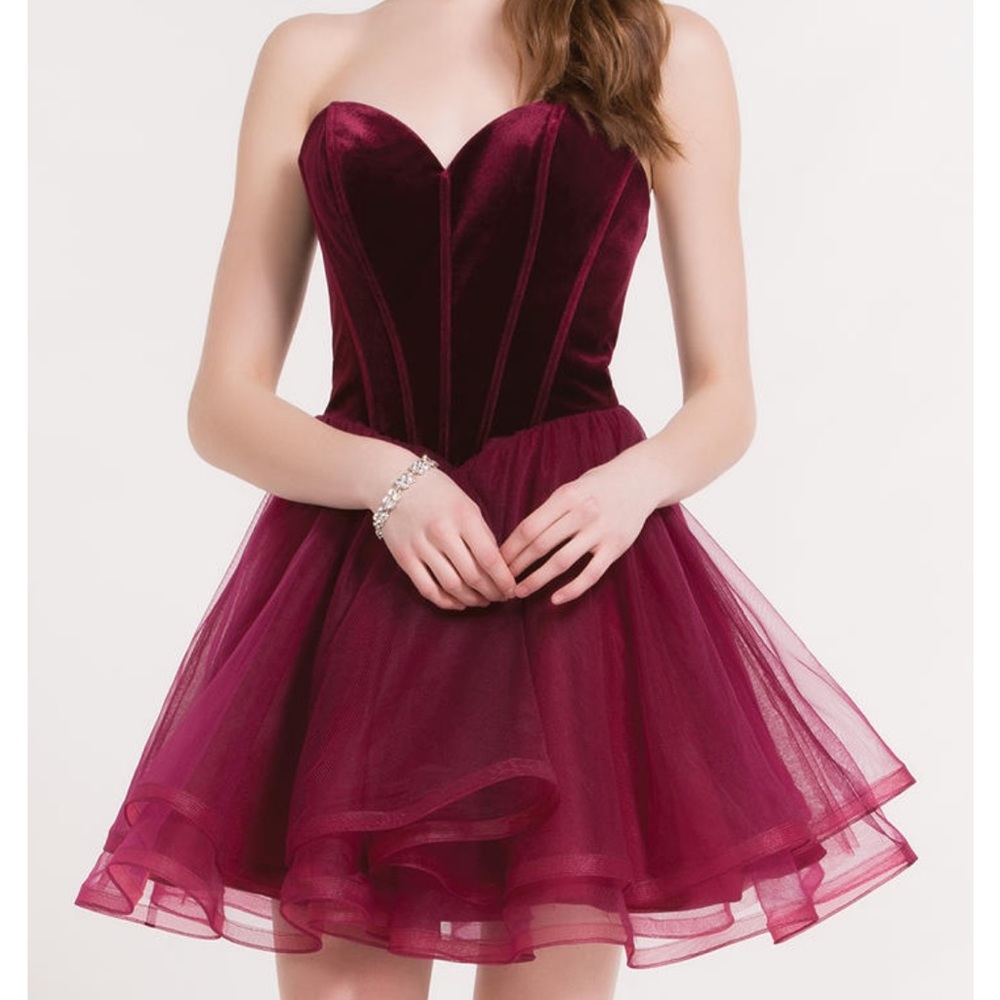 Alyce Paris Dress Size 2 Style 2643 Ballerina NWT